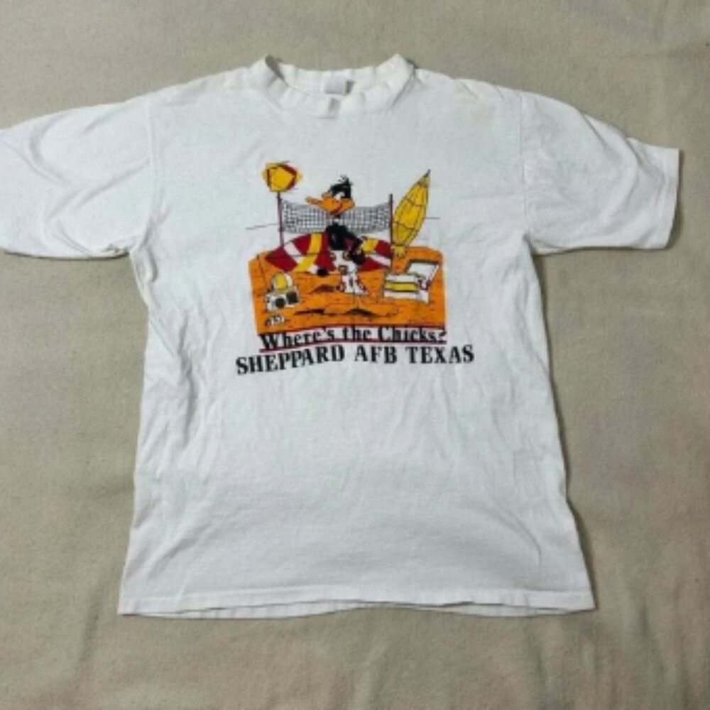 1980s Daffy Duck graphic tee - white with multi-coloured graphics tee warmer bro